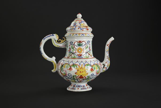 Chinese export porcelain ewer with designs after vezzi porcelain | MasterArt
